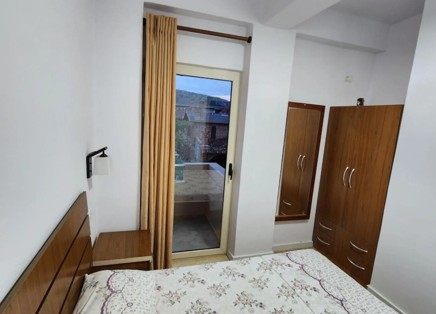 Kriti - Shengjin Hotell