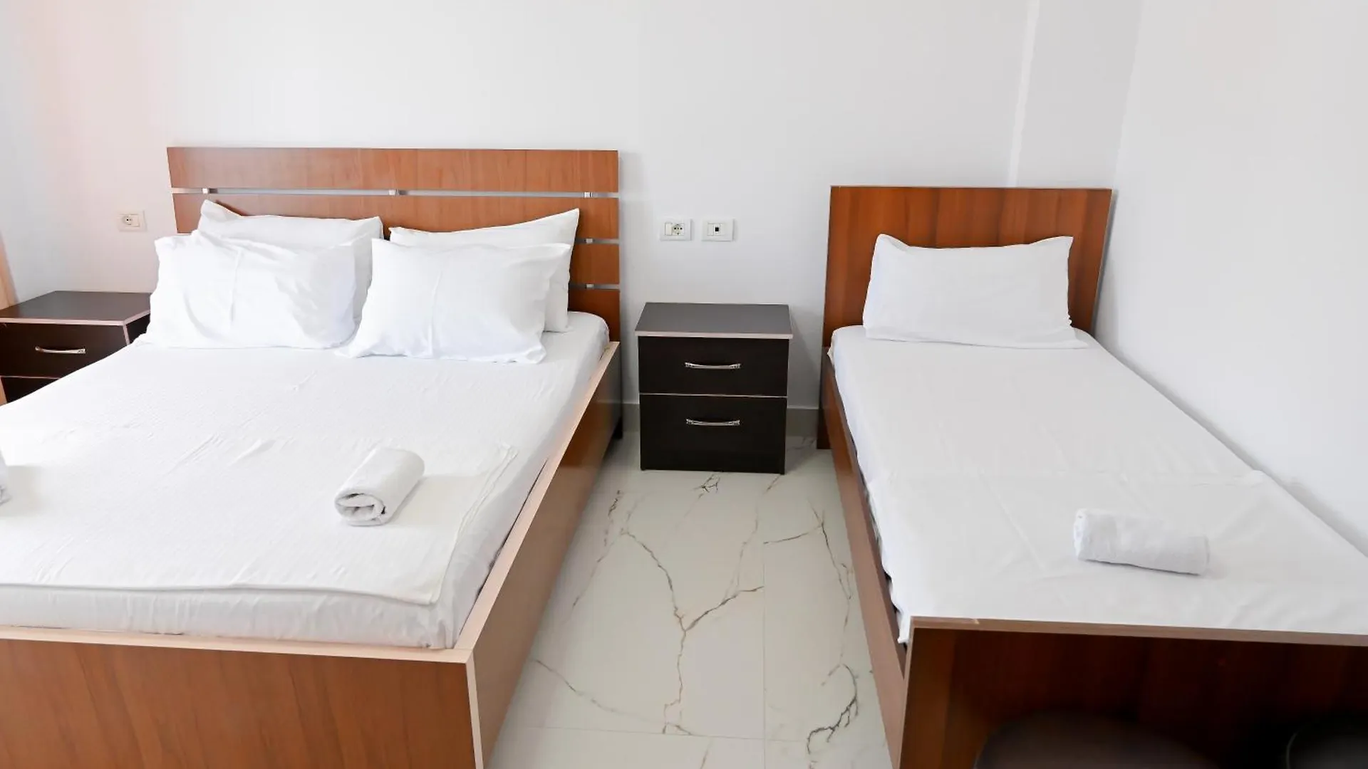 ***  Kriti - Shengjin Hotell Albanien