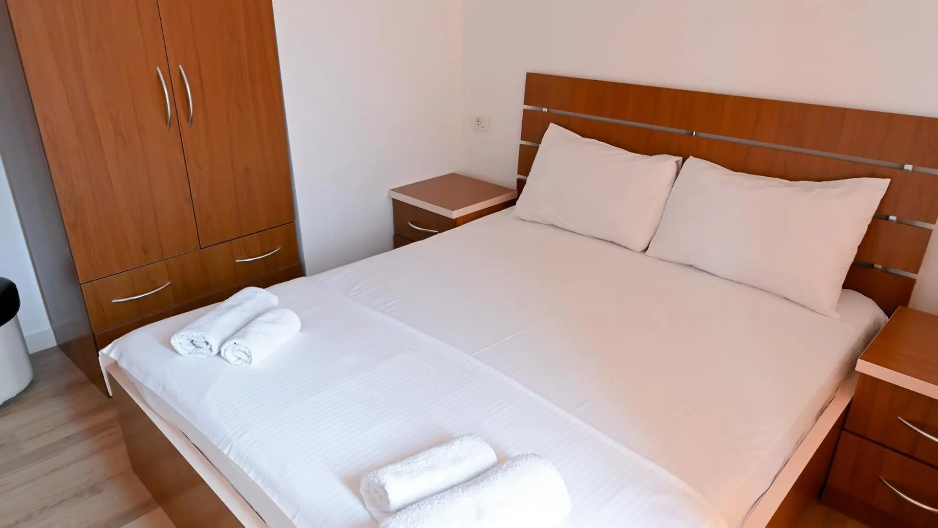 Kriti - Shengjin Hotell