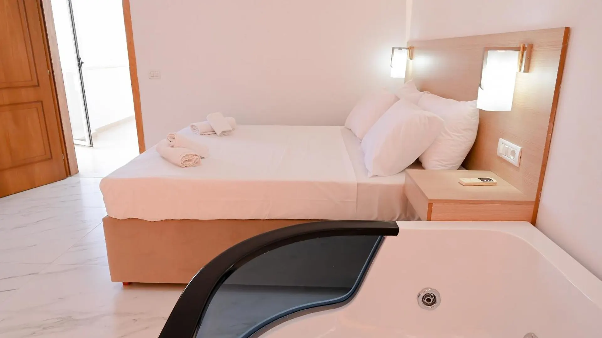 Kriti - Shengjin Hotell