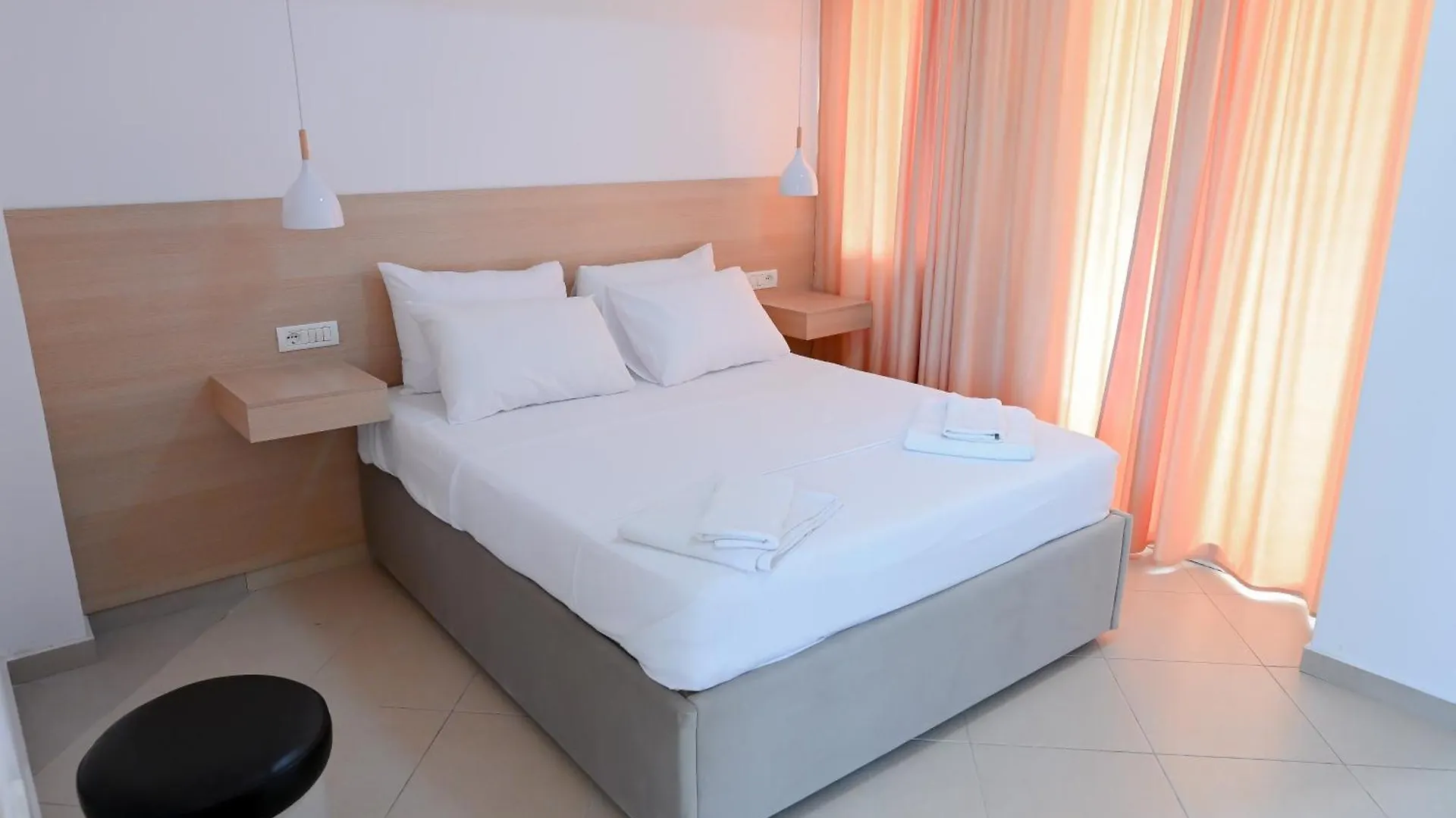 Kriti - Shengjin Hotell